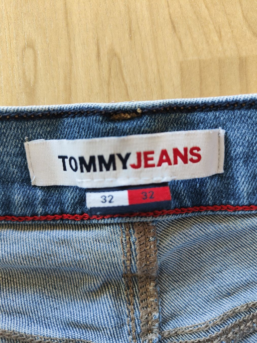 Tommy Hilfiger Jeans: Tommy Jeans Sylvia Gr.32/32 – Usato da Unterägeri venduto da Meikelbein 2