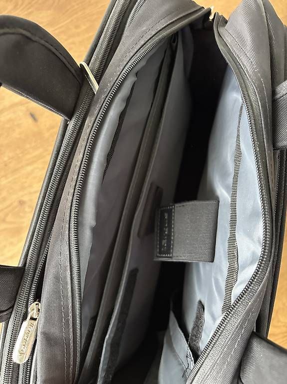 Taschen: Laptop Tasche Taragus – Neu und originalverpackt aus Gossau SG von gagagei 2