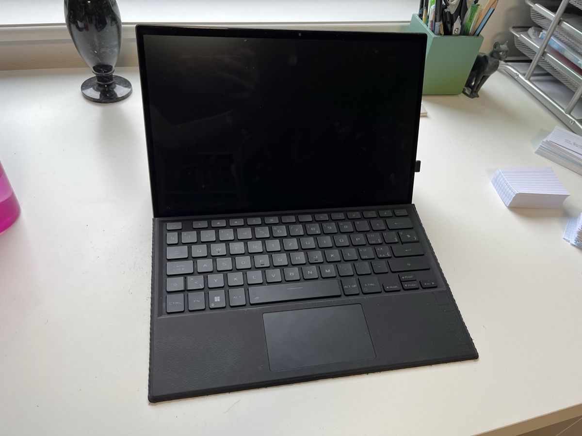 Asus Notebook: ASUS Notebook mit Touchscreen, Intel Core i9 Prozessor – Usato da Luzern venduto da ayu_rmm5