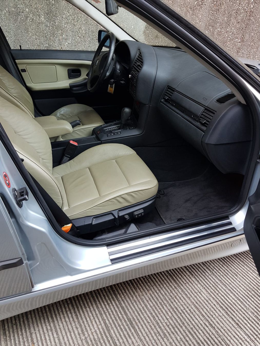 BMW Automobili: BMW E36 – Usato da Lugano venduto da Bernardino04 6