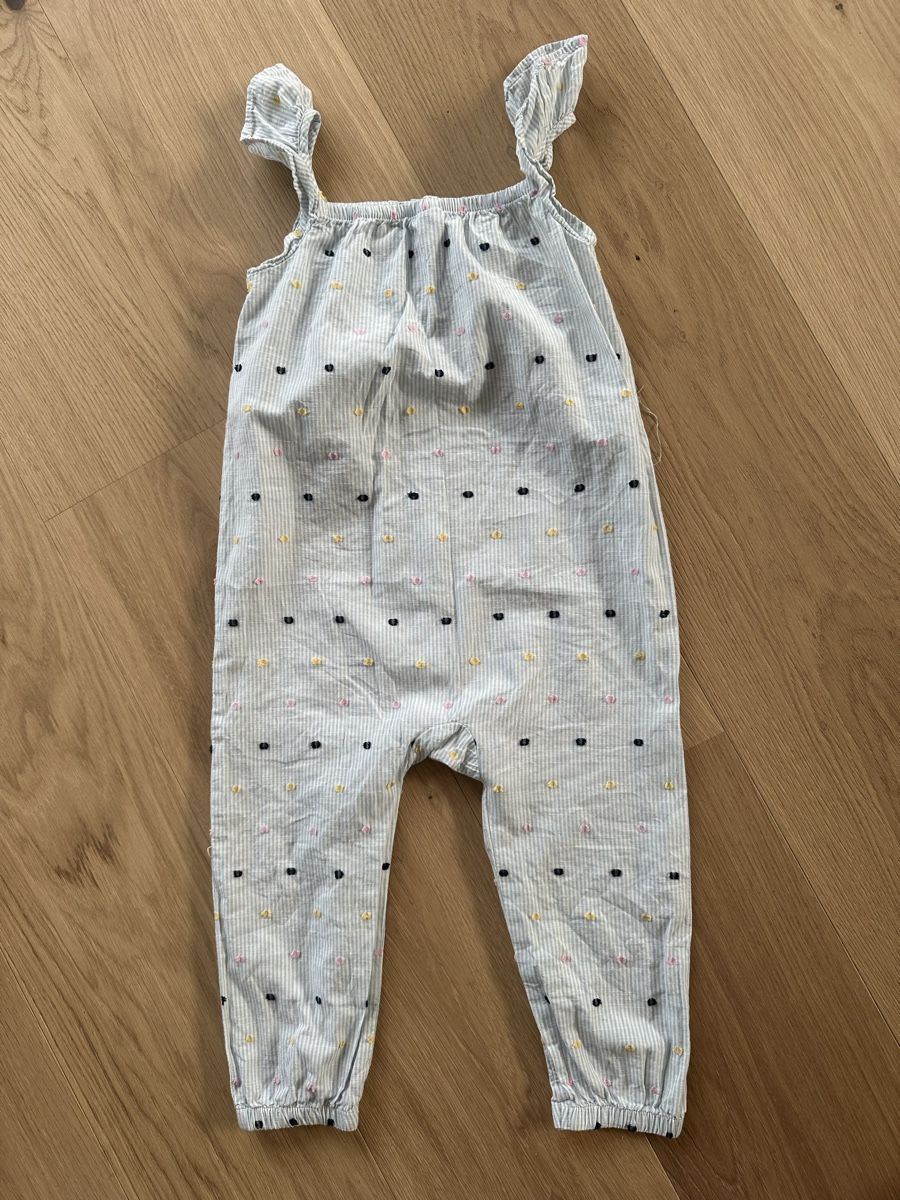 H&M Tute: Jumpsuit Mädchen Gr. 98 – Nuovo (secondo la descrizione) da Wädenswil venduto da Ktodat 1