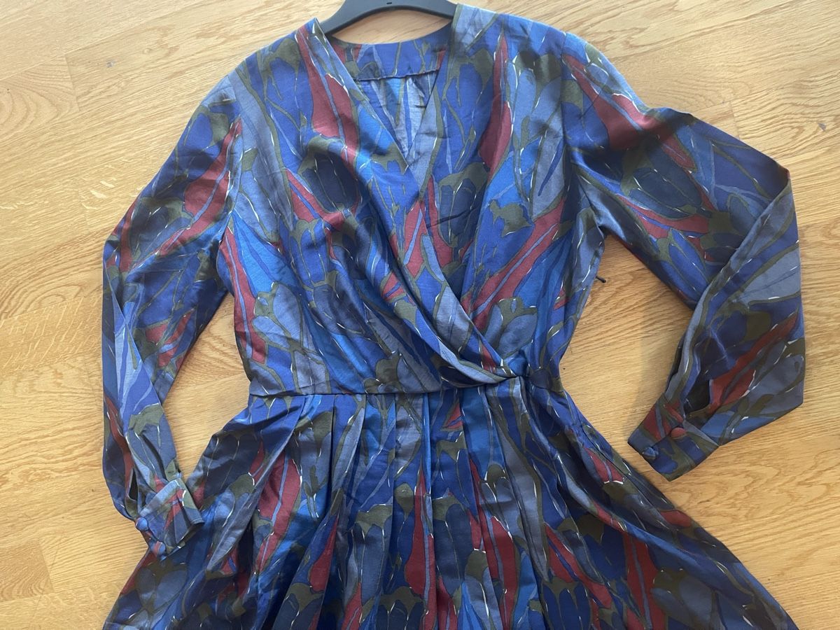 Vestiti: Seidenkleid /exzellente Handarbeit – Usato da Rüschlikon venduto da Lajniii 5