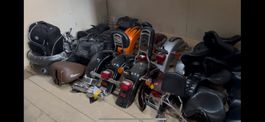 Einen Haufen Harley Davidson Teile