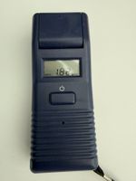 Entfernungsmesser Blau. Messen: Distanz, Metall & Elektrisch