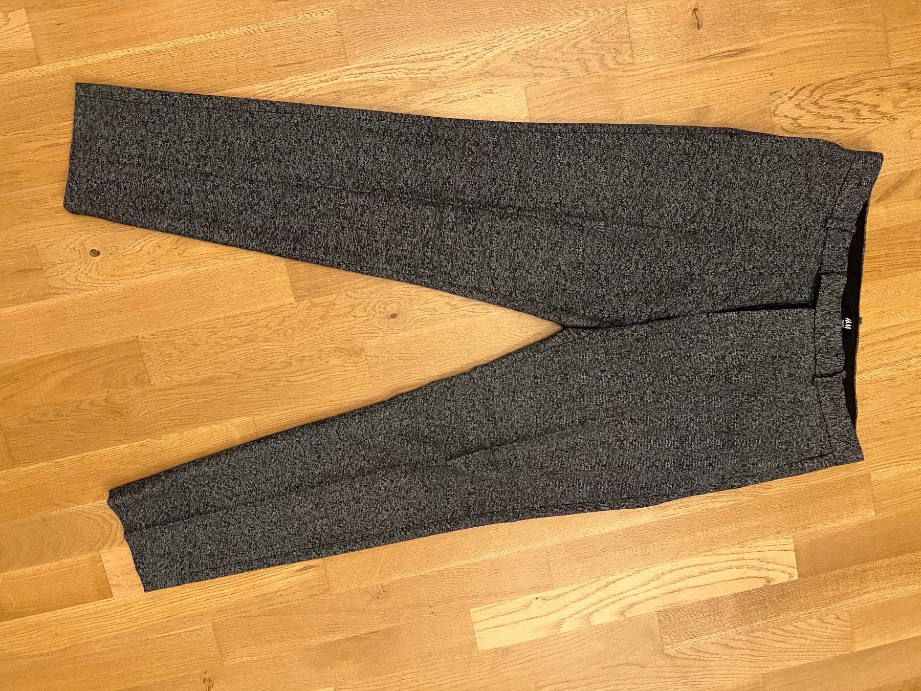 H&M Hosen: Hose grau – Gebraucht aus Altendorf von wqv_97
