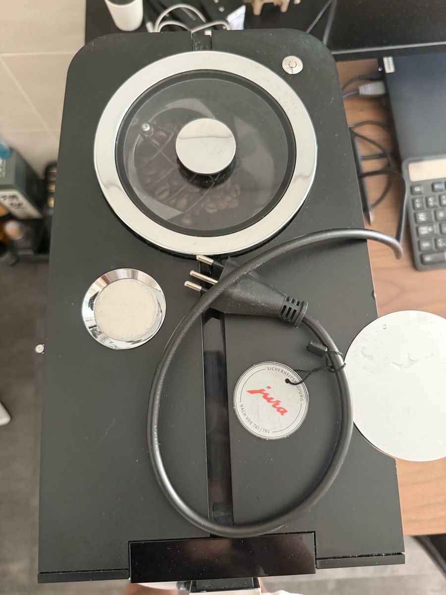 Jura Macchine per caffè & Macchine per espresso: Jura Ena8 Coffee Machine – Usato da Genève venduto da cat_8jbv 2