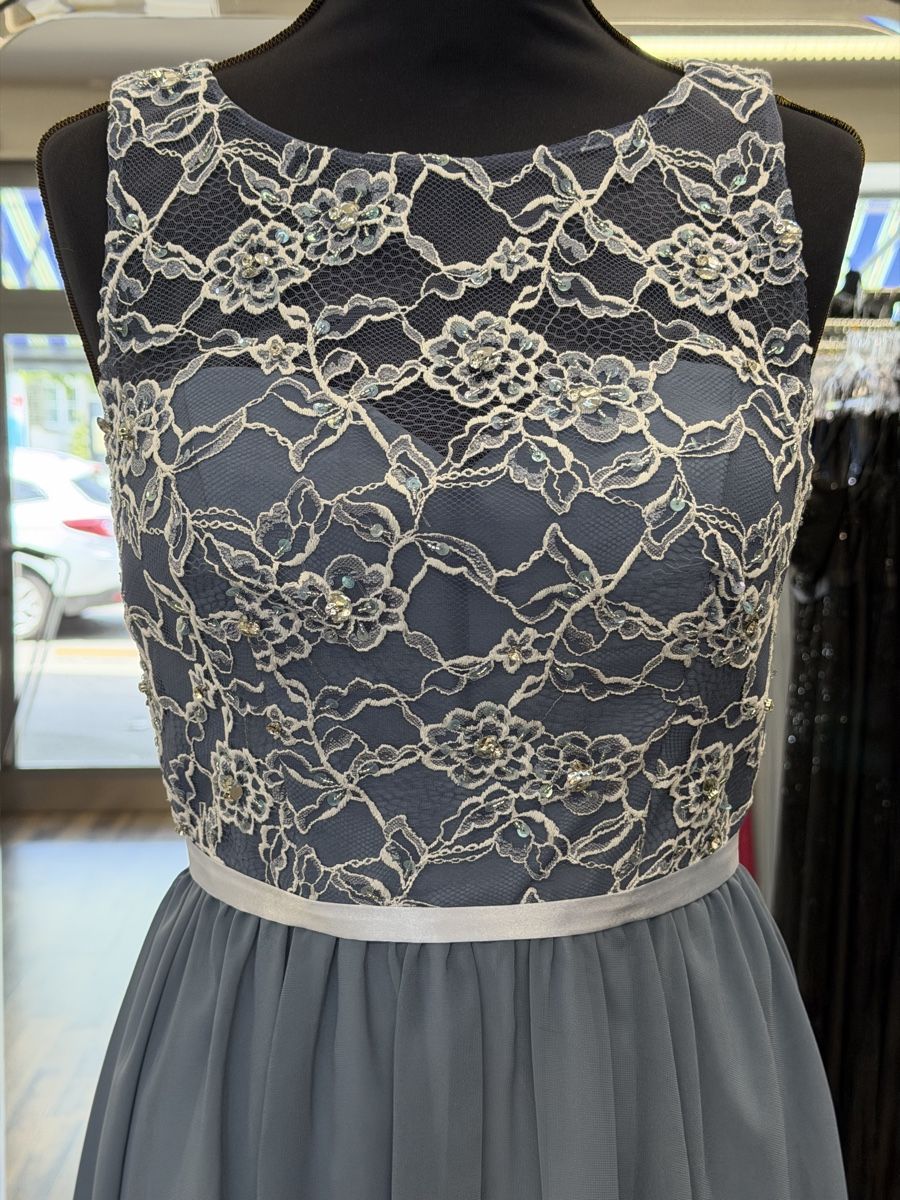 Vestiti: Schickes Spitzenmieder & fließendes Kleid Gr 34 – Nuovo e nell'imballaggio originale da Schlatt ZH venduto da xhesiesi 2