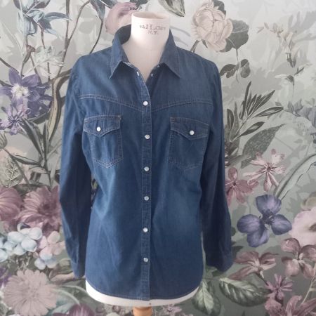 NEUWERTIGES JEANSHEMD JEANSBLUSE JOHN BANER GR. 40 L