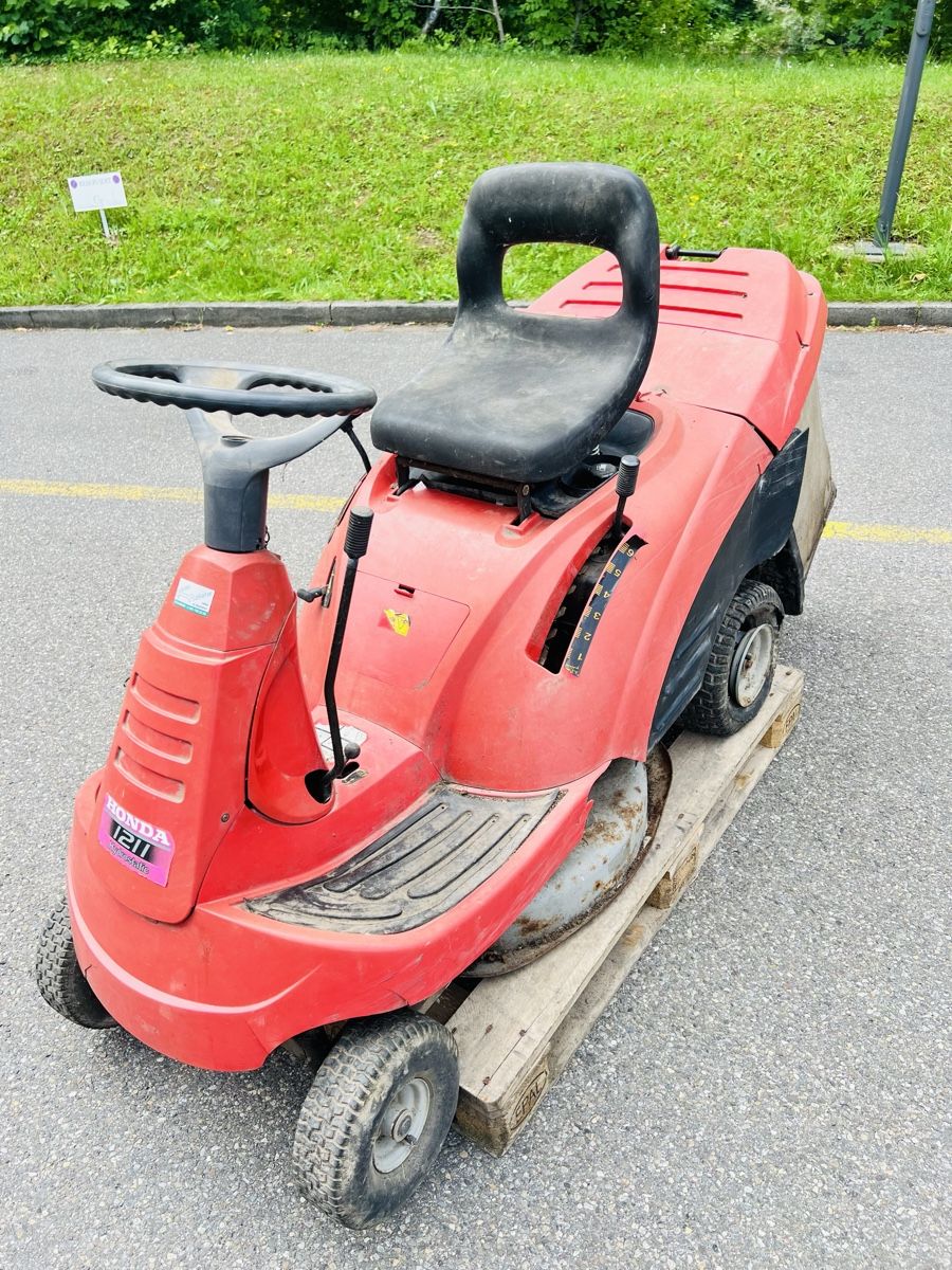 Honda Tagliaerba: Rasentraktor Honda 1211 – Difettoso da Urdorf venduto da Faz_19 5