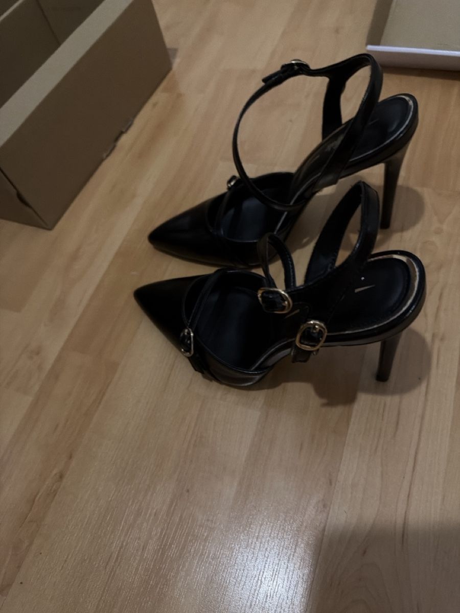 Scarpe da donna: Chaussures de Bufalo taille 38 – Nuovo (secondo la descrizione) da Lausanne venduto da sah_5wsx 1