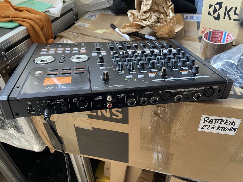Console di mixaggio: Tascap DP-02CF defekt! Mischpult – Difettoso da Schaffhausen venduto da mariovit 5