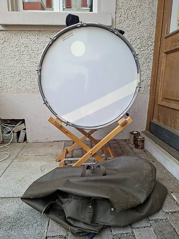 Strumenti musicali: Pauke / Marschtrommel – Usato da Brügg BE venduto da rol_bnq2 1