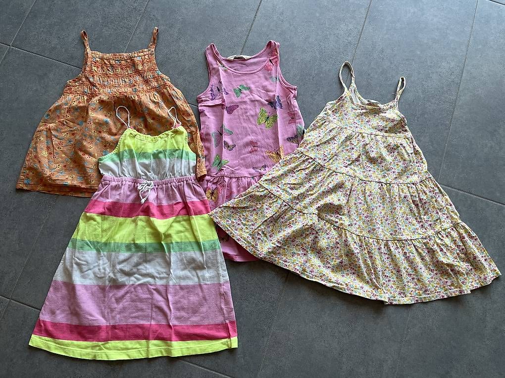 Kleiderpakete & -sets: Sommerset Mädchen 110/116 26teilig – Gebraucht aus Erlinsbach SO von SmilingTiki 2