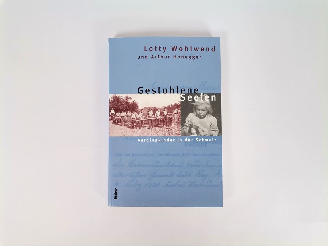 Libri: HUBER Buch Gestohlene Seelen – Usato da Schaffhausen venduto da Restwert_SH
