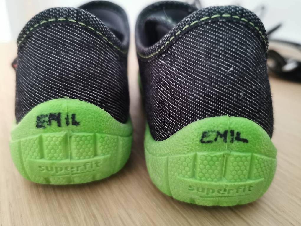 Scarpe per ragazzi: Superfit Hausschuhe Gr. 26 – Usato da Dietikon venduto da Sandra_Luka 2