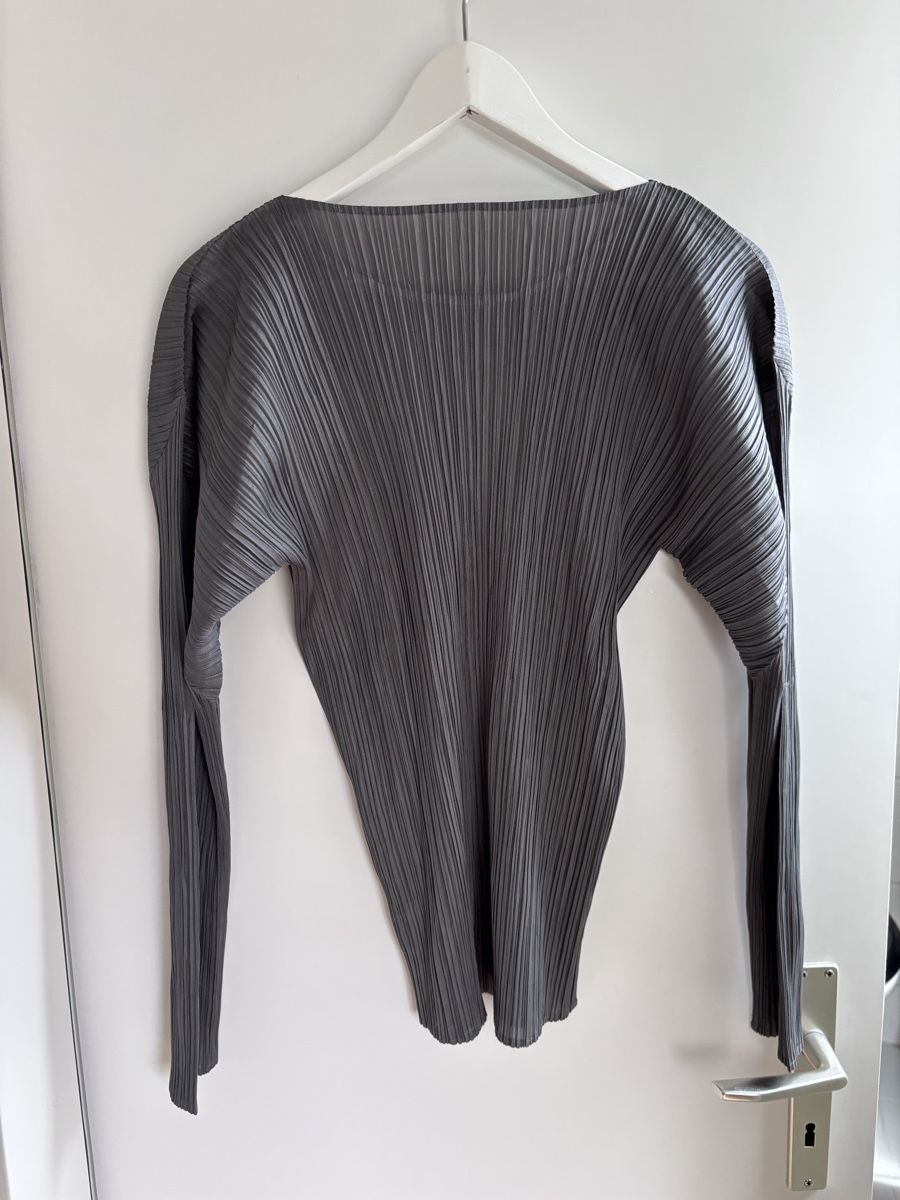 Issey Miyake Top: Haut longue manche Issey Miyake – Usato da Zürich venduto da Hanna-Hadorn 4