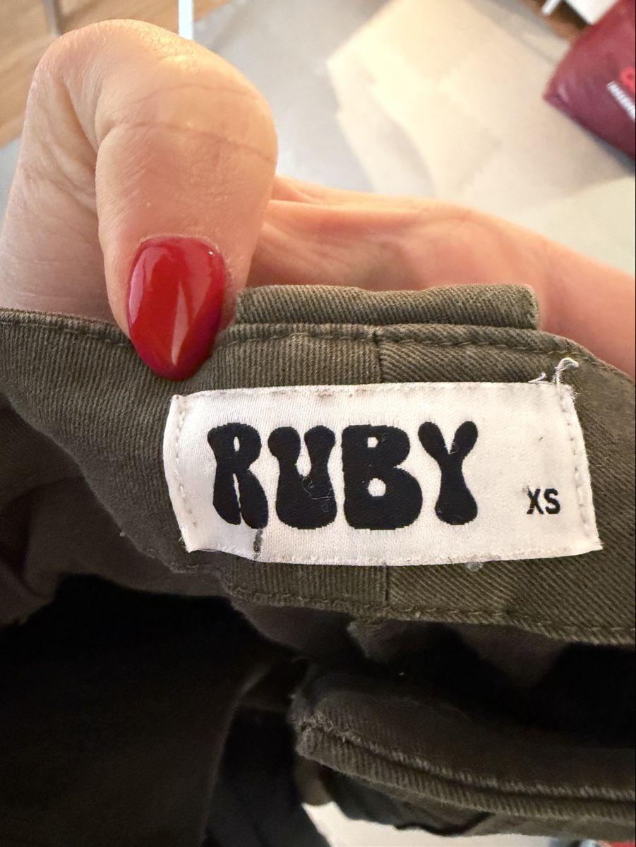 Hosen: Ruby Cargo Pants in Olive Green Size XS Good Condition – Gebraucht aus Matten b. Interlaken von kat_68g9 2