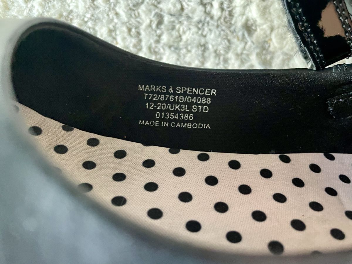 Schuhe für Mädchen: M&S ballerines a talons UK 3 – Gebraucht aus Gilly von otiik 4