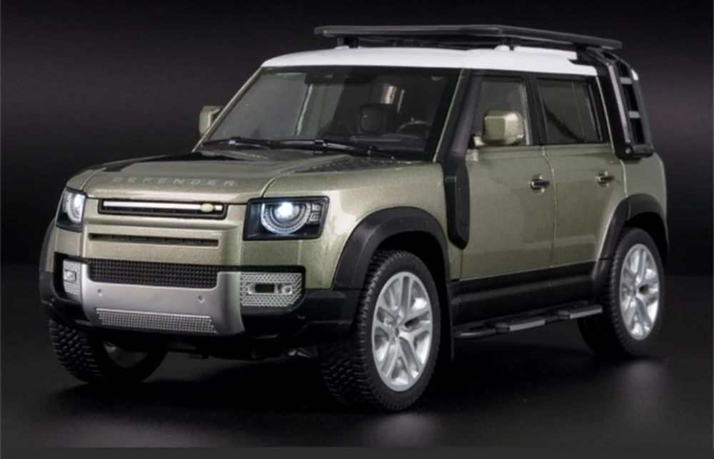 Auto 1.18 Land Rover Defender vert (Neu und originalverpackt) in ...