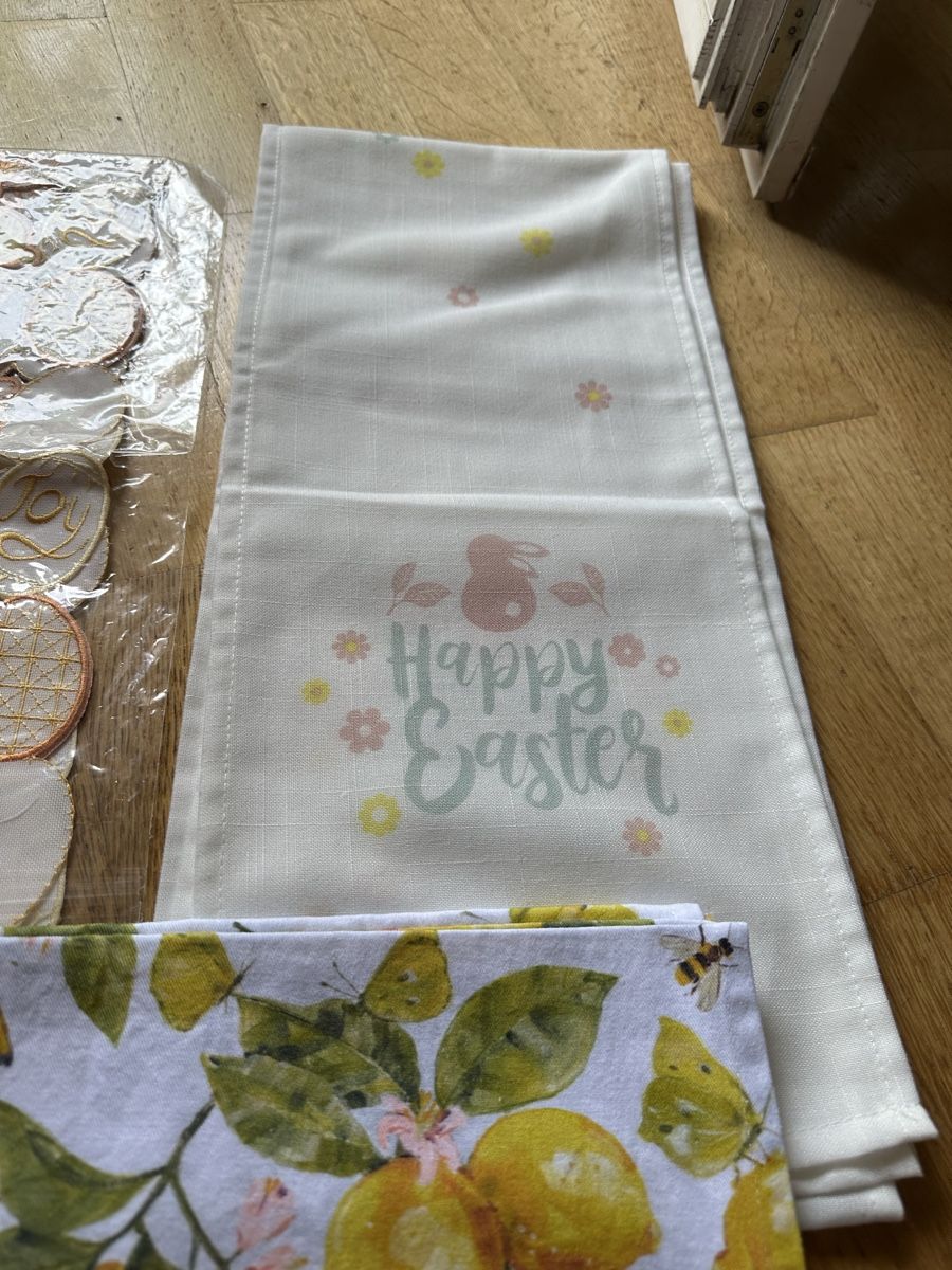 Tutte le decorazioni: Tisch Läufer Set 3 st  – Usato da Bern venduto da Ruhrallee 2