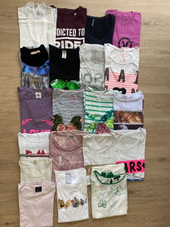 Grosses Sommerkleiderpaket 20 Stück T-Shirts Grösse S und M