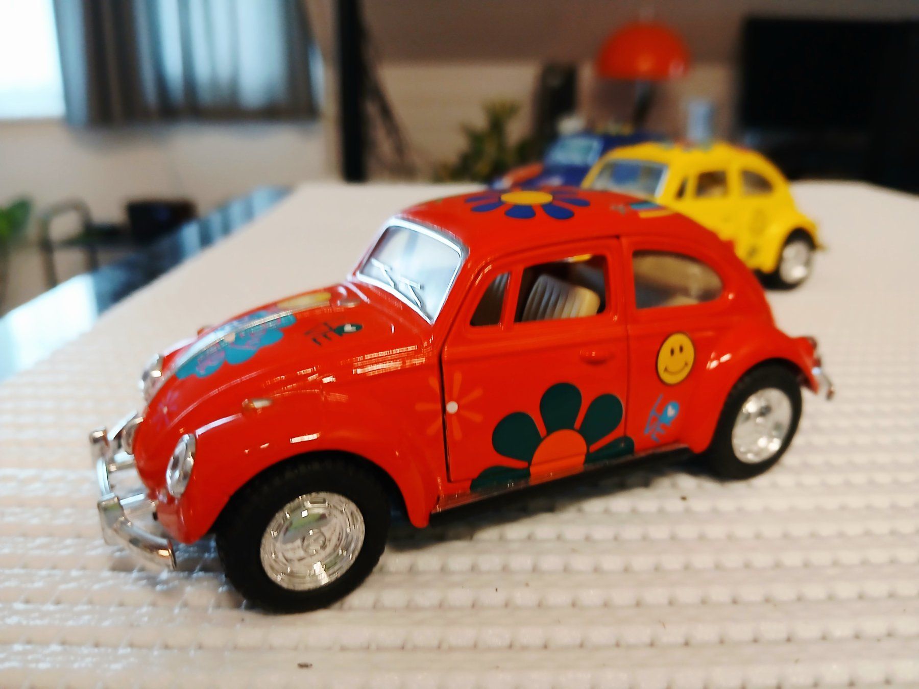 Giocattoli: VW Käfer (Set 4Stck) ca 1/32 "Flower Power" – Nuovo (secondo la descrizione) da Pfyn venduto da Wildwilli 1