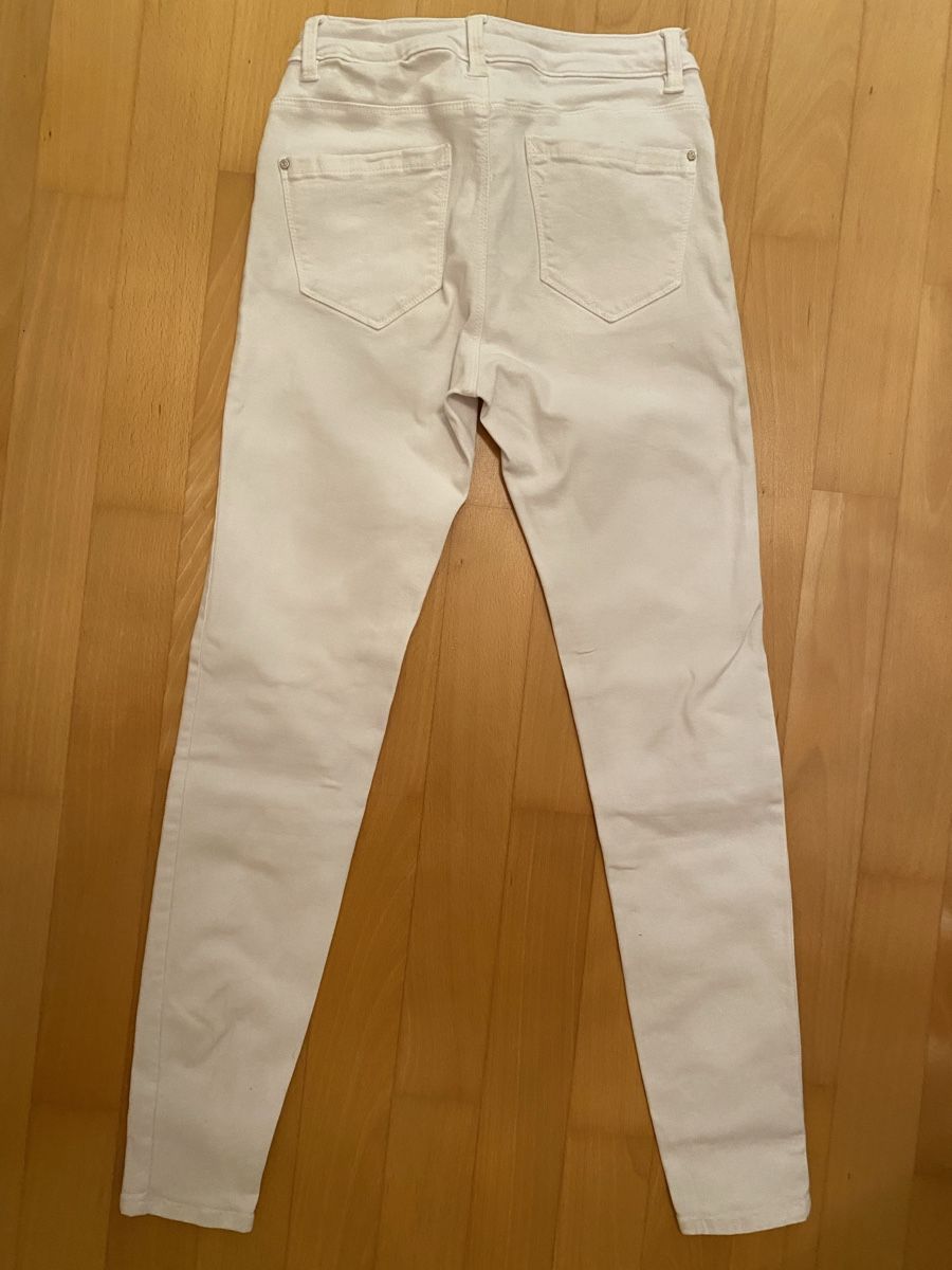 Zara Jeans: Damen Jeans Zara Basic weiss, Grösse 36 – Usato da Bassersdorf venduto da jeh99 1