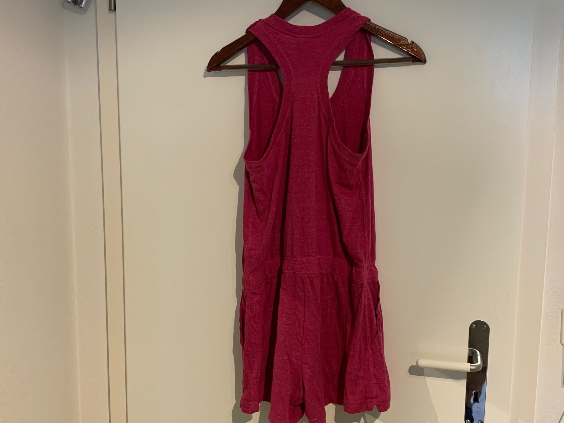 Nike Tute: NIKE JUMPSUIT GRÖSSE S – Usato da Zufikon venduto da SULMI02 3