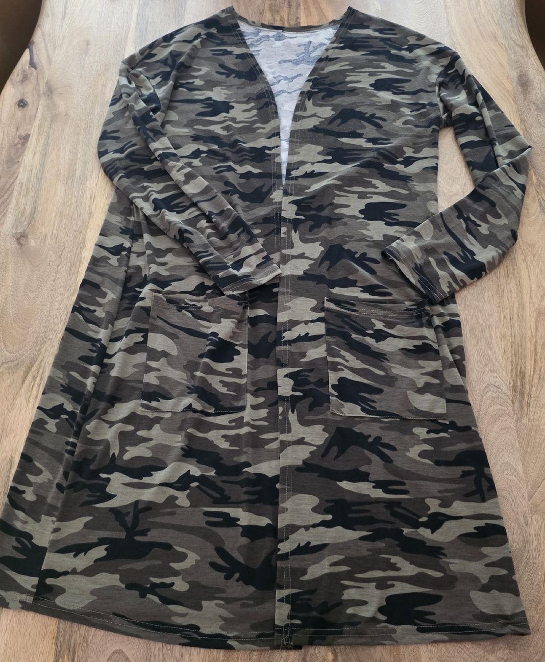 Giacche: Damen Cardigan Tarnmuster   Grösse XL – Usato da Rheinsulz venduto da Gilea 7