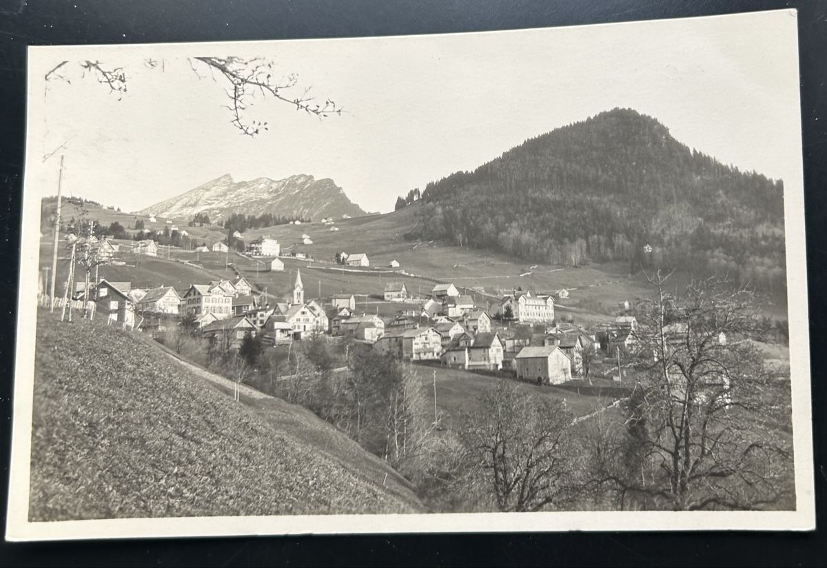 Cartoline postali: Fotokarte Amden  – Usato da Horw venduto da Tellbub