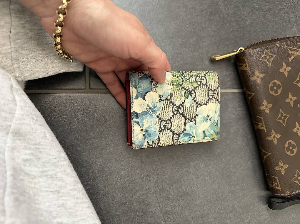 Portamonete: Gucci Bloom Blau Portemonnaie – Usato da Adlikon b.Regensdf venduto da giuuuuu 2