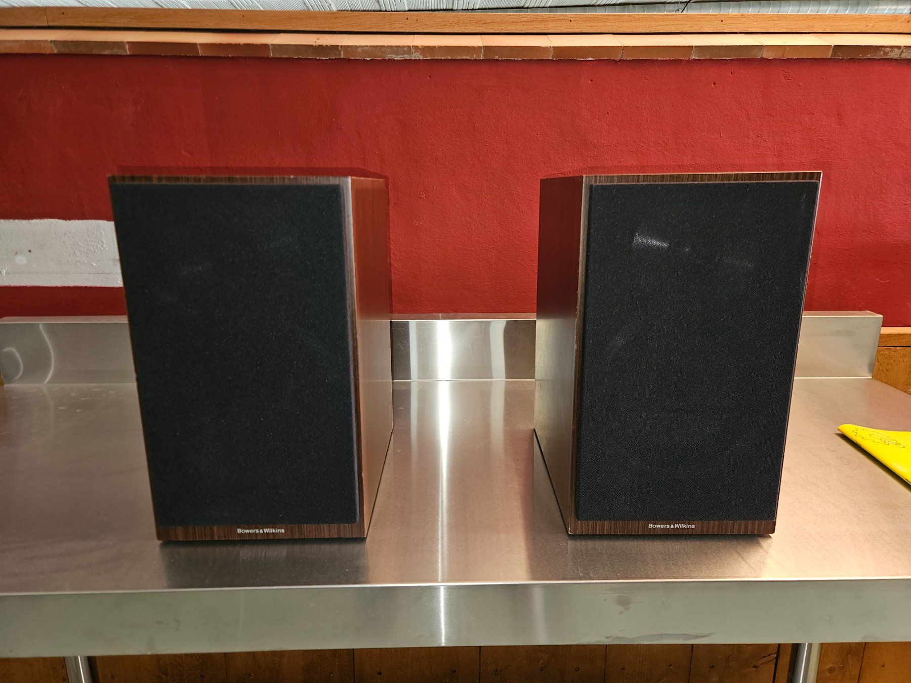 Bowers & Wilkins Casse acustiche: Bowers & Wilkins CM5 Kompaktlautsprecher – Usato da Oberstammheim venduto da Zuegverchaufer