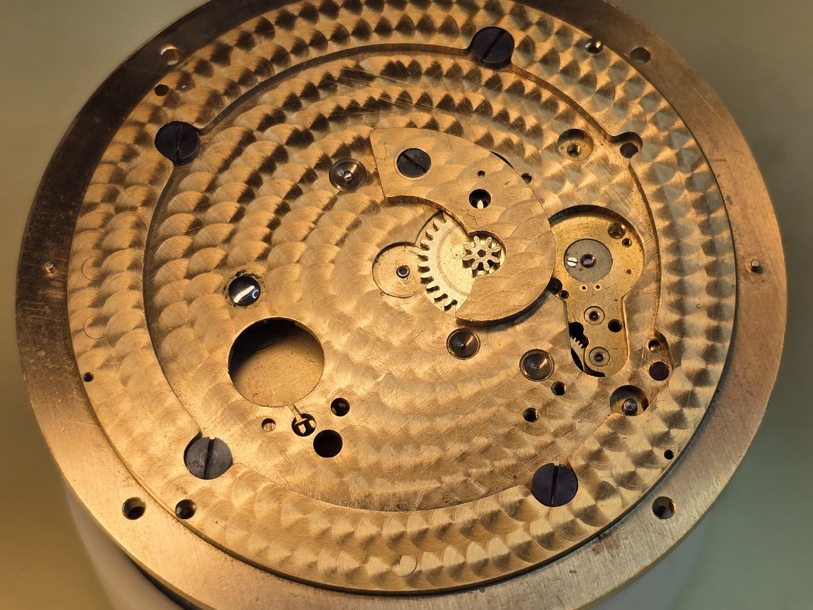 Gübelin Orologi da terra & Orologi da parete: pendule E. Gübelin Lucerne - Pièce rare! – Usato da Grand-Lancy venduto da Montre-Swiss 5