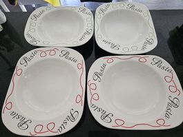 4x grosse Pastateller, weiss mit Dekor, neuwertig