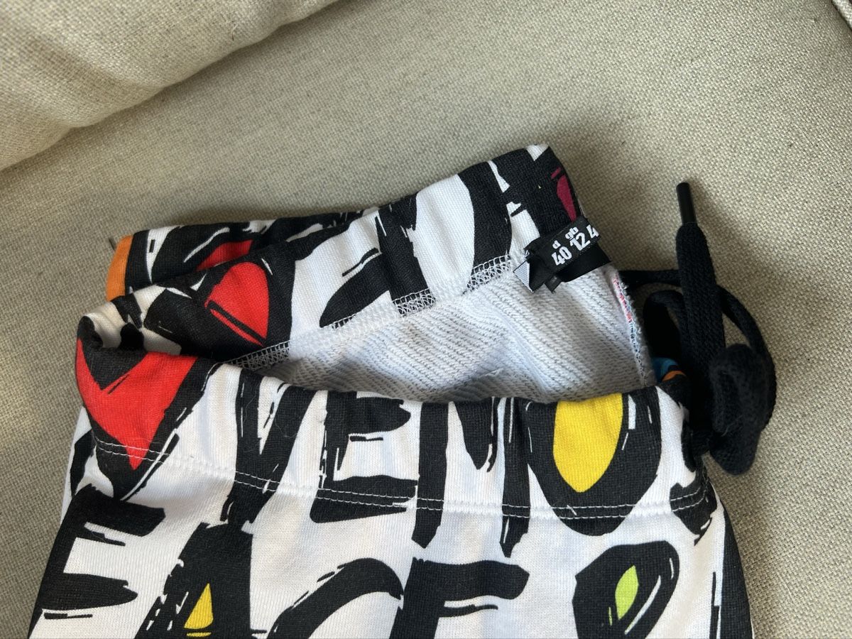 Moschino Pantaloni: Moschino Hosen Sweatpants 38/ 40 – Nuovo (secondo la descrizione) da Bülach venduto da Blueyvi