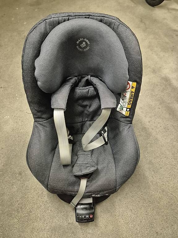 Maxi-Cosi Auto-Kindersitze: Kindersitz Maxi Cosi i Size mit Basisstation – Gebraucht aus Niederwangen BE von surfer21 1