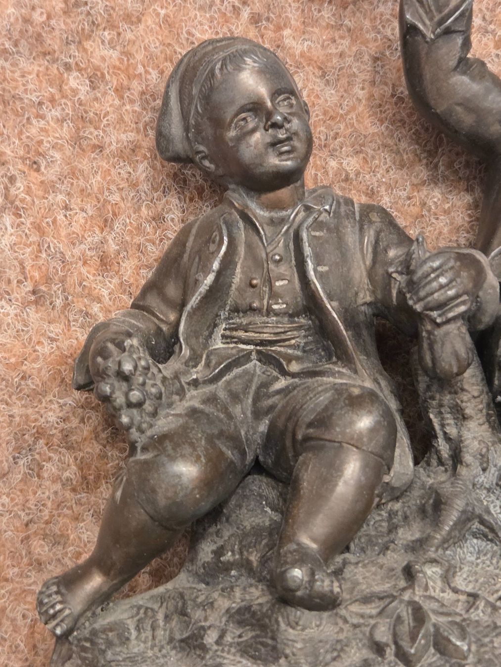 Sculture & Statue: Burschen mit Weinreben Bronze, antik. – Usato da Niederlenz venduto da Moki123 2