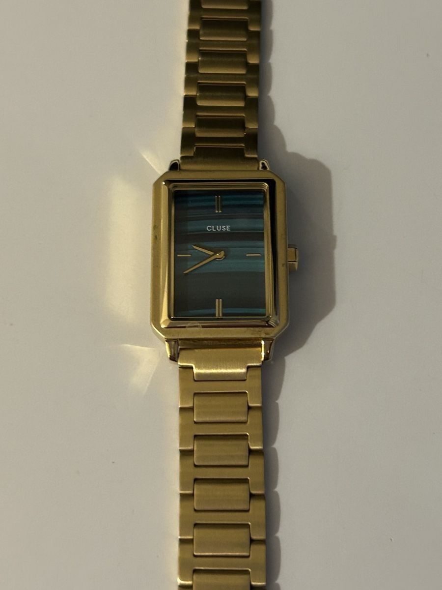 Cluse Orologi: Montre Cluse dorée Élégance intemporelle ✨ – Nuovo (secondo la descrizione) da Ecublens VD venduto da mirandagirl 1