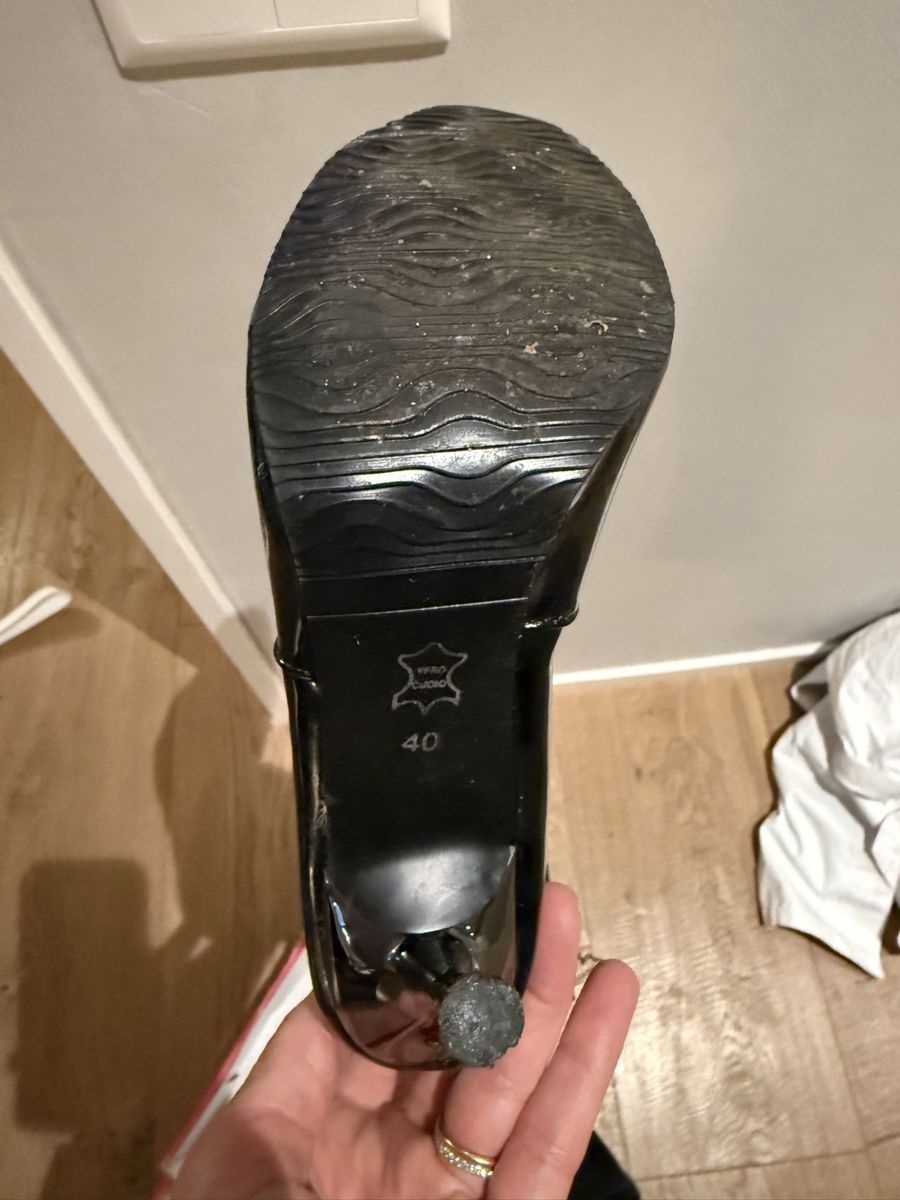 Chaussures femmes: Lackleder Effekt Overknees Gr 40 – D'occasion à Zürich par lid_x5s5 2