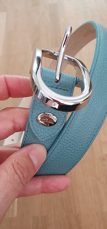 Gürtel: Longchamp-Gurt in Hellblau/Türkis – Neu und originalverpackt aus Zürich von zuHause75