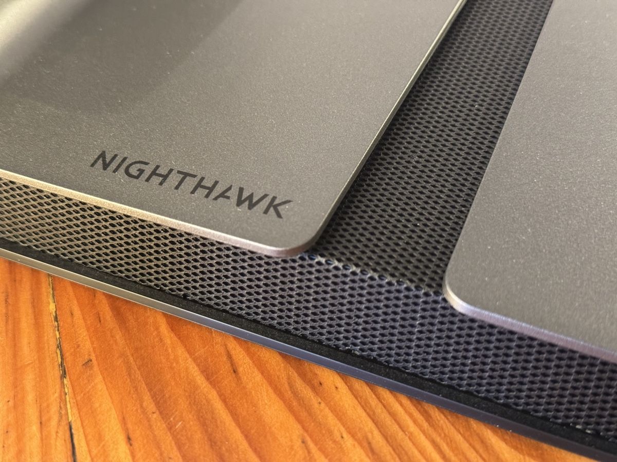 Netgear Modem & Router: Netgear Nighthawk AX8 WLAN Router mit WiFi 6 – Nuovo (secondo la descrizione) da Bern venduto da Nanzza 6