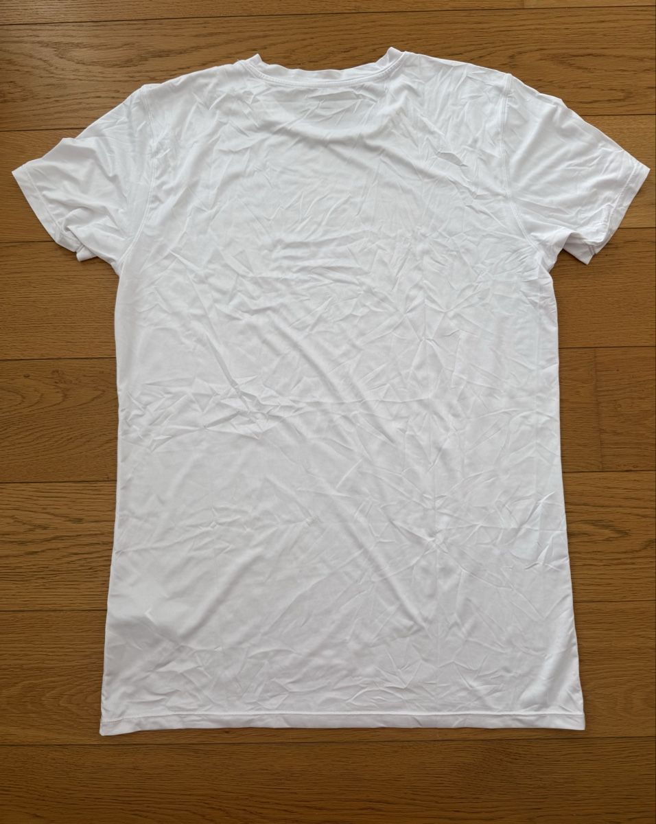 Uniqlo T-shirt: Uniqlo Basic Herren T-Shirt Gr. L – Usato da Rubigen venduto da dor_kb9s 3