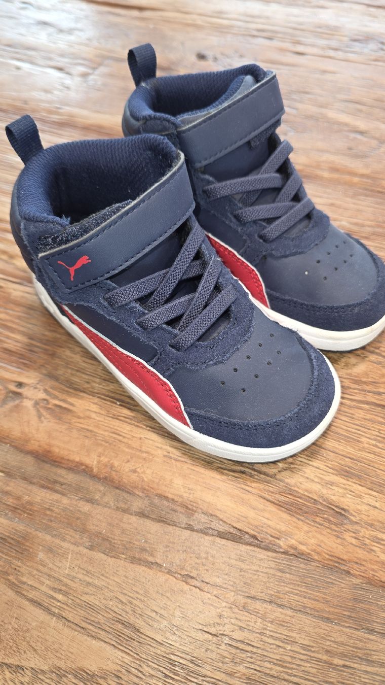 Puma Scarpe per ragazzi: Puma Sneaker Gr. 25, NEU – Nuovo (secondo la descrizione) da Muri AG venduto da pneu1234