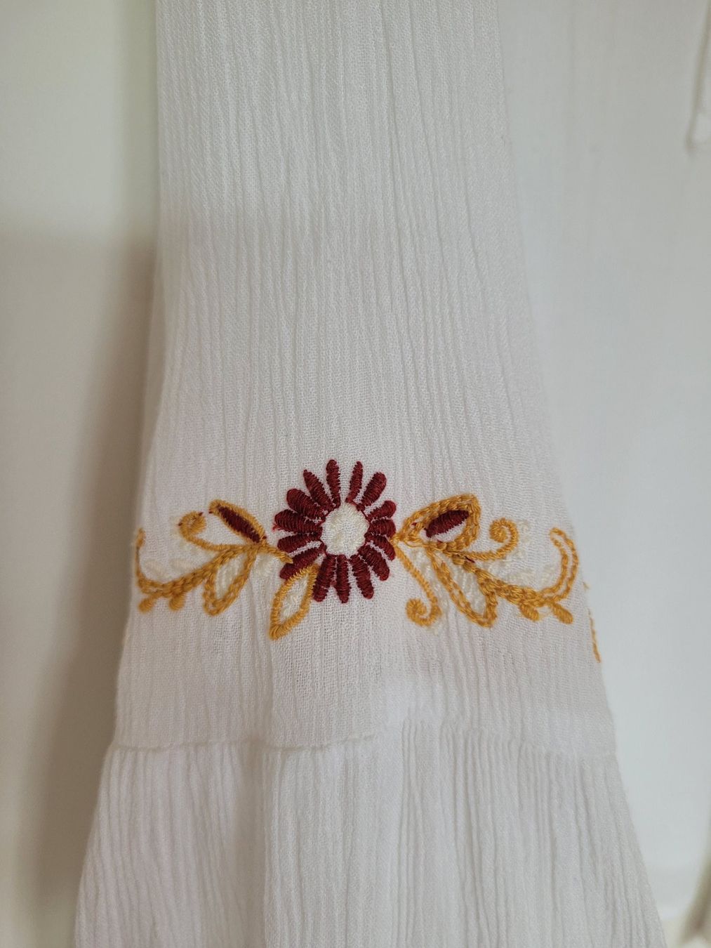 Zebra Tops: Blouse blanche avec motif à fleur – Gebraucht aus Villars-sur-Glâne von ninisabri 4