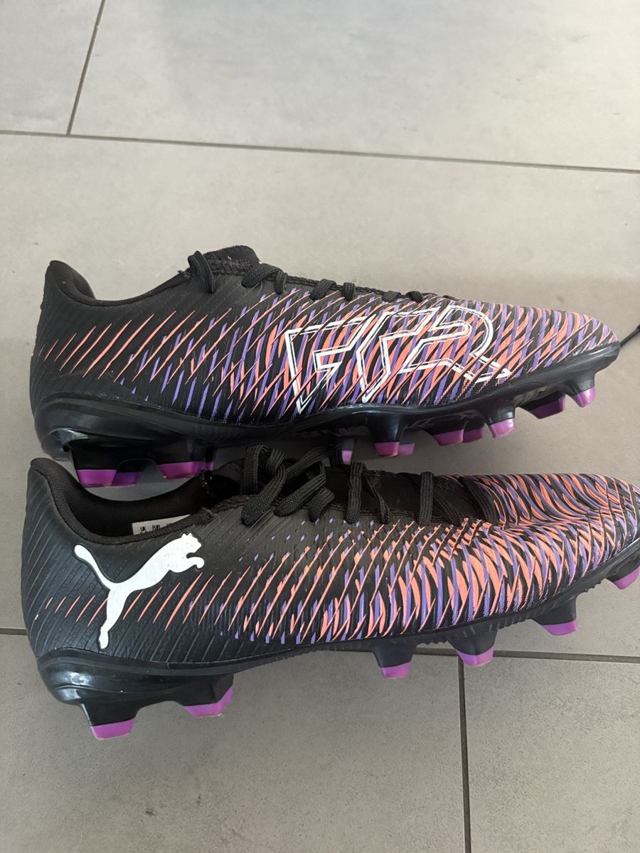 Puma Schuhe für Mädchen: Fussballschuh – Gebraucht aus neerach von HeuWa