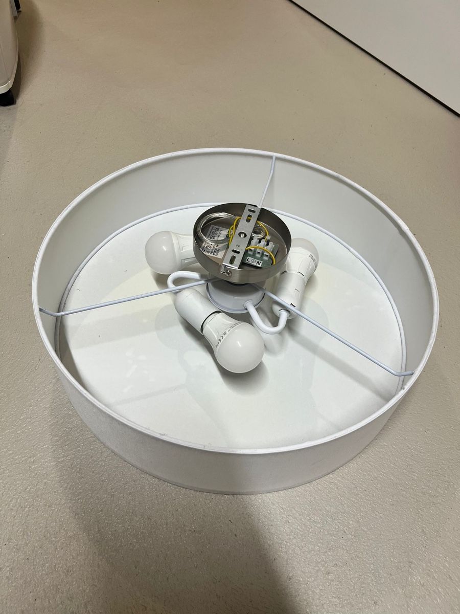 Lampadari & plafoniere: Weisse Deckenlampe, neuwertig, 50cm, 3 Spots – Usato da Mülligen venduto da frambosi