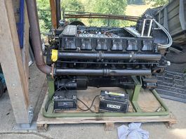 Zu verkaufen  12 Zylinder Deutz - Motor
