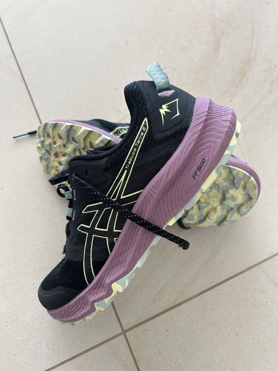 Asics Scarpe da donna: Asiscs Terr2 Gr. 41.5 – Usato da Rothrist venduto da kiki8181 2