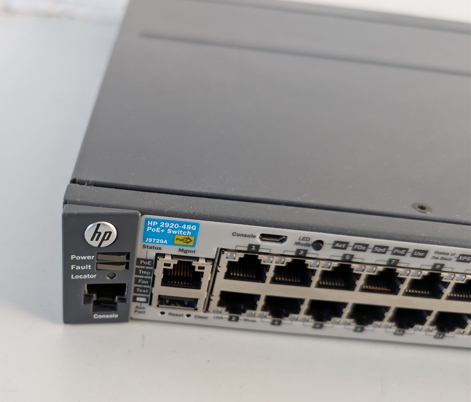 Hewlett Packard Hubs & Switches: HPE ProCurve Switch 2920-48G – Gebraucht aus Dietlikon von ComdatAG 3
