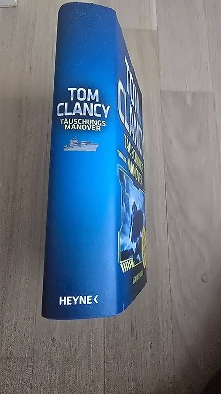Bücher: Tom Clancy - Täuschungsmanöver – Gebraucht aus Uster von Batur.C 2